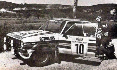 Ari Vatanen - David Richards
27º Acropolis Rally 1980. Ford Escort RS 1800 MKII (UYY 256S). Clasificado 1º.
Rothmans Rally Team

Del 26 al 29 de Mayo, Atenas, Grecia.
Superficie: tierra.

El Rally tenia un total de 2743.86 km de los que 964 km divididos en 56 tramos eran especiales, (una de ellas fue cancelada SS55 Railway de 9,20 Km).

Se inscribieron 154 equipos, tomaron la salida 148, finalizaron 37.@
Palabras clave: MKII;Escort;Ford;Acropolis;Grecia;1980