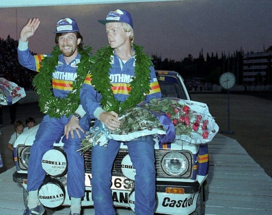 Ari Vatanen - David Richards
27º Acropolis Rally 1980. Ford Escort RS 1800 MKII (UYY 256S). Clasificado 1º.
Rothmans Rally Team

Del 26 al 29 de Mayo, Atenas, Grecia.
Superficie: tierra.

El Rally tenia un total de 2743.86 km de los que 964 km divididos en 56 tramos eran especiales, (una de ellas fue cancelada SS55 Railway de 9,20 Km).

Se inscribieron 154 equipos, tomaron la salida 148, finalizaron 37.@
Palabras clave: MKII;Escort;Ford;Acropolis;Grecia;1980;Personajes