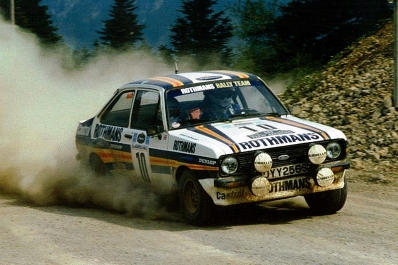 Ari Vatanen - David Richards
27º Acropolis Rally 1980. Ford Escort RS 1800 MKII (UYY 256S). Clasificado 1º.
Rothmans Rally Team

Del 26 al 29 de Mayo, Atenas, Grecia.
Superficie: tierra.

El Rally tenia un total de 2743.86 km de los que 964 km divididos en 56 tramos eran especiales, (una de ellas fue cancelada SS55 Railway de 9,20 Km).

Se inscribieron 154 equipos, tomaron la salida 148, finalizaron 37.@
Palabras clave: MKII;Escort;Ford;Acropolis;Grecia;1980