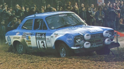 Timo Mäkinen - Henry Liddon
22º Daily Mirror RAC Rally 1973. Ford Escort RS1600 MKI (OOO 98M). Clasificado 1º.

Del 17 al 21 de Noviembre, London, York, Inglaterra.
Superficie: tierra - barro.

El Rally tenia un total de 3020 km de los que 540.02 km divididos en 80 tramos eran especiales.
10 de ellos fueron cancelados:
SS4 Bildworth de 2.41 km
SS5 Harlow de 2.41 km
SS8 Common de 3.22 km
SS9 Quarry de 2.41 km
SS10 Ludlow de 3.22 km
SS54 Rest and Be Thankful de 1.61 km
SS55 Strachur de 4.83 km
SS56 Loch Eck de 3.22 km
SS57 Loch Eckside de 9.66 km
SS58 Ardgartan de 4.83 km

Se inscribieron 241 equipos, tomaron la salida 198, finalizaron 91.@
Palabras clave: Timo_Makinen;Ford;Escort;MKI;1973;RAC_Rally;Daily_Mirror;MKI