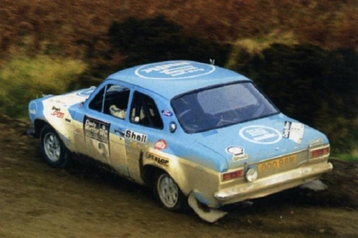 Timo Mäkinen - Henry Liddon
22º Daily Mirror RAC Rally 1973. Ford Escort RS1600 MKI (OOO 98M). Clasificado 1º.

Del 17 al 21 de Noviembre, London, York, Inglaterra.
Superficie: tierra - barro.

El Rally tenia un total de 3020 km de los que 540.02 km divididos en 80 tramos eran especiales.
10 de ellos fueron cancelados:
SS4 Bildworth de 2.41 km
SS5 Harlow de 2.41 km
SS8 Common de 3.22 km
SS9 Quarry de 2.41 km
SS10 Ludlow de 3.22 km
SS54 Rest and Be Thankful de 1.61 km
SS55 Strachur de 4.83 km
SS56 Loch Eck de 3.22 km
SS57 Loch Eckside de 9.66 km
SS58 Ardgartan de 4.83 km

Se inscribieron 241 equipos, tomaron la salida 198, finalizaron 91.@
Palabras clave: Timo_Makinen;Ford;Escort;MKI;1973;RAC_Rally;MKI