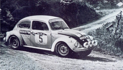 Achim Warmbold - Gunnar Häggbom
6º Rally dell'Isola d'Elba 1973. Volkswagen 1303S. Clasificado 1º.

Del 12 al 14 de Abril, Livorno.
Superficie: asfalto - tierra.

El Rally constaba de 2 etapas 309.60 km cronometrados divididos en 36 tramos especiales (3 de ellos fueron cancelados SS3 Monumento de 6 km, SS11 Monumento 2 de 6 km y SS21 Falconaia - Monte Lentisco de 20 km).

Tomaron la salida 89 equipos, finalizaron 21.
@
Palabras clave: ;Elba;Volkswagen;1973