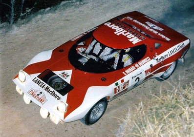 Sandro Munari - Mario Mannucci
7º Rally Firestone 1973. Lancia Stratos HF. Clasificado 1º.

Del 6 al 8 de Abril. Coef. 7,4.
Puntuable para el Campeonato de Europa de Rallyes para conductores.
Organizador Real Peña Motorista de Vizcaya.

El Rally tenia un total de 1505 Km de los que 383 Km divididos en 27 tramos, eran especiales.

Se inscribieron 96 equipos, tomaron la salida 71, finalizaron 27.

En la 4ª participación con el Stratos, Munari - Manucci consiguen la primera victoria.
Fue el comienzo de una larga serie de éxitos.
@
Palabras clave: Sandro_Munari;Lancia;Stratos;Firestone;1973