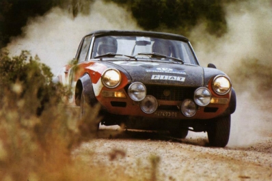 Rauno August Aaltonen - Robin Turvey
21º Acropolis Rally 1973. Fiat 124 Abarth Rallye (TO H47493). Clasificado 2º.

Del 23 al 27 de Mayo, Atenas, Grecia.
Superficie: tierra.

El Rally tenia un total de 3336.15 Km de los que 556.35 Km divididos en 47 tramos eran especiales (2 de ellos fueron cancelados SS20 Pilion de 19.30 Km y SS33 Klitoria de 9.90 Km).

Tomaron la salida 83 equipos, finalizaron 11.@
Palabras clave: ;Robin_Turvey;Fiat;Abarth;Grecia;Acropolis;1973