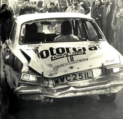 Markku Alén - Ilkka Kivimäki
22º Daily Mirror RAC Rally 1973. Ford Escort RS 1600 MKI (WWC 251L). Clasificado 3º.

Del 17 al 21 de Noviembre, London, York, Inglaterra.
Superficie: tierra - barro.

El Rally tenia un total de 3020 km de los que 540.02 km divididos en 80 tramos eran especiales.
10 de ellos fueron cancelados:
SS4 Bildworth de 2.41 km
SS5 Harlow de 2.41 km
SS8 Common de 3.22 km
SS9 Quarry de 2.41 km
SS10 Ludlow de 3.22 km
SS54 Rest and Be Thankful de 1.61 km
SS55 Strachur de 4.83 km
SS56 Loch Eck de 3.22 km
SS57 Loch Eckside de 9.66 km
SS58 Ardgartan de 4.83 km

Se inscribieron 241 equipos, tomaron la salida 198, finalizaron 91.@
Palabras clave: Markku_Alen;Ilkka_Kivimaki;Gran_Bretaña;Ford;Escort;MKI;RS;1973;Inglaterra