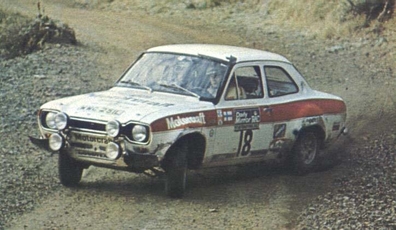 Markku Alén - Ilkka Kivimäki
22º Daily Mirror RAC Rally 1973. Ford Escort RS 1600 MKI (WWC 251L). Clasificado 3º.

Del 17 al 21 de Noviembre, London, York, Inglaterra.
Superficie: tierra - barro.

El Rally tenia un total de 3020 km de los que 540.02 km divididos en 80 tramos eran especiales.
10 de ellos fueron cancelados:
SS4 Bildworth de 2.41 km
SS5 Harlow de 2.41 km
SS8 Common de 3.22 km
SS9 Quarry de 2.41 km
SS10 Ludlow de 3.22 km
SS54 Rest and Be Thankful de 1.61 km
SS55 Strachur de 4.83 km
SS56 Loch Eck de 3.22 km
SS57 Loch Eckside de 9.66 km
SS58 Ardgartan de 4.83 km

Se inscribieron 241 equipos, tomaron la salida 198, finalizaron 91.@
Palabras clave: Markku_Alen;Ford;Escort;RS;MKI;Gran_Bretaña;1973;RAC_Rally;Daily_Mirror;Inglaterra