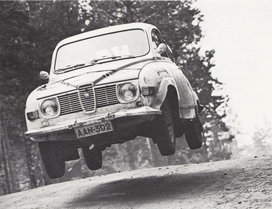 Simo Lampinen - John Davenport
23º Jyväskylän Suurajot - Rally of the 1000 Lakes 1973. Saab 96 V4 (AAN-302). Clasificado 4º.

Del 3 al 5 de Agosto, Jyväskylä.
Superficie: tierra.

El Rally tenia un total de 2079.00 km de los que 517.20 km divididos en 43 tramos eran especiales.

Se inscribieron 122 equipos, tomaron la salida 109, finalizaron 55.@
Palabras clave: Simo_Lampinen;Finlandia;Saab;V4;1973