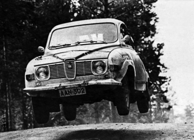 Simo Lampinen - John Davenport
23º Jyväskylän Suurajot - Rally of the 1000 Lakes 1973. Saab 96 V4 (AAN-302). Clasificado 4º.

Del 3 al 5 de Agosto, Jyväskylä.
Superficie: tierra.

El Rally tenia un total de 2079.00 km de los que 517.20 km divididos en 43 tramos eran especiales.

Se inscribieron 122 equipos, tomaron la salida 109, finalizaron 55.@
Palabras clave: Simo_Lampinen;Finlandia;Saab;V4;1973
