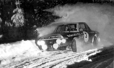 Harry Källström - Claes Billstam
24º International Swedish Rally 1973. Lancia Fulvia 1.6 Coupé HF (TO G75936). Clasificado 4º.

1973 fue el único año en la historia del Rally de Suecia en el que no se permitieron neumáticos con clavos.

Del 15 al 18 de Febrero, Karlstad , Suecia.
Superficie: nieve - hielo.

El Rally tenia un total de 802.00 km cronometrados divididos en 3 etapas y 37 tramos especiale (5 de ellos fue cancelado SS11 Stöllet - Stöllet de 20.00 km, SS17, SS18, SS19 y SS31 Stöllet - Stöllet 2 de 20.00 km).

Tomaron la salida 136 equipos, finalizaron 40.
@
Palabras clave: ;Suecia;Lancia;Fulvia;Coupe;1973;niev