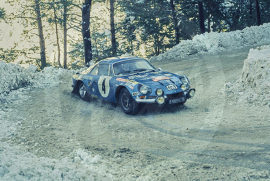 Jean-Luc Thérier - Marcel Callewaert
42º Rallye Automobile de Monte-Carlo 1973. Renault Alpine A110 1800 (8695 HG 76). Clasificado 5º.

Del 19 al 26 de Enero, Monte-Carlo.
Superficie: asfalto - nieve.

El Rally tenia un total de 4800 km de los que 456.50 km divididos en 18 tramos eran especiales, (2 ellas fueron canceladas SS10 Col de la Porte de 18.25 Km y SS11 La Cabanette de 18.25Km).

Tomaron la salida 278 equipos, finalizaron 51.

Para mas información [url=http://wp.me/p74eqQ-f] Click en la foto o aquí si esta azul[/url]
@
Palabras clave: ;Marcel;Renault;Alpine;A110;Montecarlo;1973;Nieve