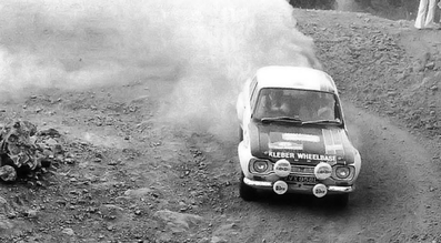 Chris Sclater - Bob de Jong
21º Acropolis Rally 1973. Ford Escort RS 1600 MKI. Clasificado 7º.

Del 23 al 27 de Mayo, Atenas, Grecia.
Superficie: tierra.

El Rally tenia un total de 3336.15 Km de los que 556.35 Km divididos en 47 tramos eran especiales (2 de ellos fueron cancelados SS20 Pilion de 19.30 Km y SS33 Klitoria de 9.90 Km).

Tomaron la salida 83 equipos, finalizaron 11.@
Palabras clave: Ford;Escort;MKI;Acropolis;Grecia;1973;MKI
