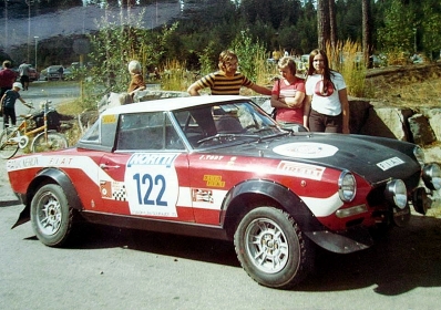 Achim Warmbold - Jean Todt
23º Jyväskylän Suurajot - Rally of the 1000 Lakes 1973. Fiat 124 Abarth Spider (TO-H47494). Clasificado 8º.

Del 3 al 5 de Agosto, Jyväskylä.
Superficie: tierra.

El Rally tenia un total de 2079.00 km de los que 517.20 km divididos en 43 tramos eran especiales.

Se inscribieron 122 equipos, tomaron la salida 109, finalizaron 55.@
Palabras clave: ;Fiat;Abarth;Spider;Finlandia;1973