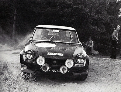 Achim Warmbold - Jean Todt
23º Jyväskylän Suurajot - Rally of the 1000 Lakes 1973. Fiat 124 Abarth Spider (TO-H47494). Clasificado 8º.

Del 3 al 5 de Agosto, Jyväskylä.
Superficie: tierra.

El Rally tenia un total de 2079.00 km de los que 517.20 km divididos en 43 tramos eran especiales.

Se inscribieron 122 equipos, tomaron la salida 109, finalizaron 55.@
Palabras clave: ;Fiat;Abarth;Spider;Finlandia;1973