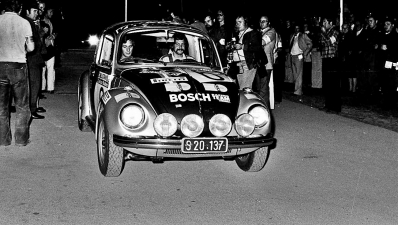 Harry Källström - Claes Billstam
44º Österreichische Alpenfahrt 1973. Volkswagen 1303S (S 20.137). Clasificado 11º.

Del 12 al 14 de Septiembre, Baden, Austria.
Superficie: tierra.

El Rallye tenia un total de 2,314.50 km de los que 324,50 km divididos en 31 tramos eran especiales (2 de ellos fueron cancelados, SS2 y SS22).

Se inscribieron 97 equipos, tomaron la salida 97, finalizaron 25.@
Palabras clave: ;Claes_Billstam;Austria;Volkswagen;1973