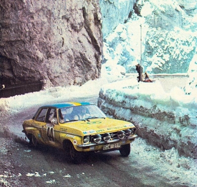 Anders Kulläng - Claes-Göran Andersson
42º Rallye Automobile de Monte-Carlo 1973. Opel Ascona A Automatic (DGW 219). Clasificado 13º.

Foto en el tramo Pont de Miolans a su paso por las Clues de St Auban.

Del 19 al 26 de Enero, Monte-Carlo.
Superficie: asfalto - nieve.

El Rally tenia un total de 4800 km de los que 456.50 km divididos en 18 tramos eran especiales, (2 ellas fueron canceladas SS10 Col de la Porte de 18.25 Km y SS11 La Cabanette de 18.25Km).

Tomaron la salida 278 equipos, finalizaron 51.@
Palabras clave: ;Opel;Ascona;Montecarlo;1973;nieve