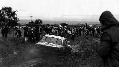 Vic Preston Jr. - Bev Smith
21º East African Safari Rally 1973. Ford Escort RS 1600 MKI. Clasificado 14º.

Del 19 al 23 de Abril, Nairobi, Kenya.
Superficie: tierra

Se inscribieron 89 equipos, tomaron la salida 89, finalizaron 18.@
Palabras clave: Ford;Escort;MKI;MKI;Safari;1973