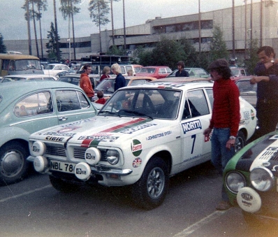 Brian Culcheth - Johnstone Syer
23º Jyväskylän Suurajot - Rally of the 1000 Lakes 1973. Morris Marina (NBL-786L). Clasificado 16º.

Del 3 al 5 de Agosto, Jyväskylä.
Superficie: tierra.

El Rally tenia un total de 2079.00 km de los que 517.20 km divididos en 43 tramos eran especiales.

Se inscribieron 122 equipos, tomaron la salida 109, finalizaron 55.@
Palabras clave: Morris;Marina;Finlandia;1973;Parque_Cerrado