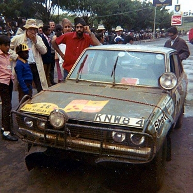 Davinder Singh - David Doig
21º East African Safari Rally 1973. Mitsubishi Colt Galant. Clasificado 16º.

Del 19 al 23 de Abril, Nairobi, Kenya.
Superficie: tierra

Se inscribieron 89 equipos, tomaron la salida 89, finalizaron 18.@
Palabras clave: Mitsubishi;Colt;Galant;Safari;1973