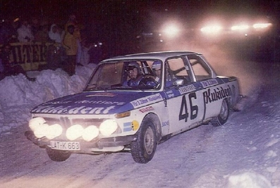 Reinhard Hainbach - Wulf Biebinger
42º Rallye Automobile de Monte-Carlo 1973. BMW 2002 TI (LAT-K 663). Clasificado 17º.

Del 19 al 26 de Enero, Monte-Carlo.
Superficie: asfalto - nieve.

El Rally tenia un total de 4800 km de los que 456.50 km divididos en 18 tramos eran especiales, (2 ellas fueron canceladas SS10 Col de la Porte de 18.25 Km y SS11 La Cabanette de 18.25Km).

Tomaron la salida 278 equipos, finalizaron 51.@
Palabras clave: ;Wulf_Biebinger;BMW;2002;TI;Montecarlo;1973;nieve