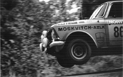 Stasys Brundza - Viktor Ilyin
23º Jyväskylän Suurajot - Rally of the 1000 Lakes 1973. Moskvich 412 (00.16 ABO). Clasificado 27º.

Del 3 al 5 de Agosto, Jyväskylä.
Superficie: tierra.

El Rally tenia un total de 2079.00 km de los que 517.20 km divididos en 43 tramos eran especiales.

Se inscribieron 122 equipos, tomaron la salida 109, finalizaron 55.@
Palabras clave: Moskvich;Finlandia;1973;