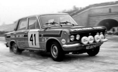 Robert Mucha - Ryszard Zyszkowski
42º Rallye Automobile de Monte-Carlo 1973. Polski Fiat (WX-5874). Clasificado 35º.

Del 19 al 26 de Enero, Monte-Carlo.
Superficie: asfalto - nieve.

El Rally tenia un total de 4800 km de los que 456.50 km divididos en 18 tramos eran especiales, (2 ellas fueron canceladas SS10 Col de la Porte de 18.25 Km y SS11 La Cabanette de 18.25Km).

Tomaron la salida 278 equipos, finalizaron 51.@
Palabras clave: Polski;Fiat;Montecarlo;1973