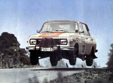 Egon Culmbacher - Ernst Werner
22º Daily Mirror RAC Rally 1973. Wartburg 353 (FG 61-02). Clasificado 67º.

Del 17 al 21 de Noviembre, London, York, Inglaterra.
Superficie: tierra - barro.

El Rally tenia un total de 3020 km de los que 540.02 km divididos en 80 tramos eran especiales.
10 de ellos fueron cancelados:
SS4 Bildworth de 2.41 km
SS5 Harlow de 2.41 km
SS8 Common de 3.22 km
SS9 Quarry de 2.41 km
SS10 Ludlow de 3.22 km
SS54 Rest and Be Thankful de 1.61 km
SS55 Strachur de 4.83 km
SS56 Loch Eck de 3.22 km
SS57 Loch Eckside de 9.66 km
SS58 Ardgartan de 4.83 km

Se inscribieron 241 equipos, tomaron la salida 198, finalizaron 91.
@
Palabras clave: Wartburg;1973;RAC_Rally;Daily_Mirror;