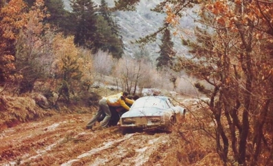 Jean-Luc Thérier - Alain Mahé
33º Rajd Polski 1973. Alpine-Renault A110 1800 (9846 HL 76). Descalificado por pérdida del control de tiempos.

Del 12 al 15 de Julio, Krakow, Polonia.
Superficie: tierra.

El Rally tenia un total de 650.50 km cronometrados divididos en 2 etapas y 55 tramos especiales (3 de ellos fueron cancelados SS35, SS41 y SS46 un total de 56.90km).

Tomaron la salida 65 equipos, finalizaron 3.@
Palabras clave: Renault;Alpine;A110;Polonia;1973
