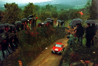 Alcide Paganelli - Domenico (Ninni) Russo
7º TAP Rallye de Portugal 1973. Fiat Abarth 124 Rallye. Abandonó por la junta de culata antes de SS26 Arouca de 8.50 Km.

Del 13 al 18 de Marzo, Estoril, Cascais, Lisboa, Portugal.
Superficie: asfalto - tierra.

El Rally tenia un total de 4600.00 km de los que 397.50 km divididos en 32 tramos eran especiales.

Se inscribieron 90 equipos, tomaron la salida 79, finalizaron 23.@
Palabras clave: Fiat;Abarth;Rallye;Portugal;1973