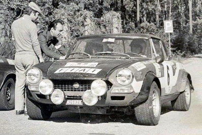Raffaele (Lele) Pinto - Arnaldo Bernacchini
7º TAP Rallye de Portugal 1973. Fiat Abarth 124 Abarth Spider. Abandonó por la suspensión del coche.

Del 13 al 18 de Marzo, Estoril, Cascais, Lisboa, Portugal.
Superficie: asfalto - tierra.

El Rally tenia un total de 4600.00 km de los que 397.50 km divididos en 32 tramos eran especiales.

Se inscribieron 90 equipos, tomaron la salida 79, finalizaron 23.@
Palabras clave: Raffaele_Pinto;Fiat;Spider;Abarth;Portugal;1973