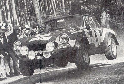 Raffaele (Lele) Pinto - Arnaldo Bernacchini
7º TAP Rallye de Portugal 1973. Fiat Abarth 124 Abarth Spider. Abandonó por la suspensión del coche.

Del 13 al 18 de Marzo, Estoril, Cascais, Lisboa, Portugal.
Superficie: asfalto - tierra.

El Rally tenia un total de 4600.00 km de los que 397.50 km divididos en 32 tramos eran especiales.

Se inscribieron 90 equipos, tomaron la salida 79, finalizaron 23.@
Palabras clave: Raffaele_Pinto;Fiat;Spider;Abarth;Portugal;1973;