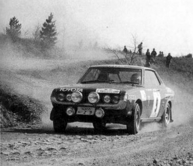 Ove Andersson - Jean Todt
7º TAP Rallye de Portugal 1973. Toyota Celica GT (ACM55MI29). Abandonó por el cable del acelerador antes de SS15 Marao de 32.00 Km.

Del 13 al 18 de Marzo, Estoril, Cascais, Lisboa, Portugal.
Superficie: asfalto - tierra.

El Rally tenia un total de 4600.00 km de los que 397.50 km divididos en 32 tramos eran especiales.

Se inscribieron 90 equipos, tomaron la salida 79, finalizaron 23.@
Palabras clave: Ove_Andersson;Toyota;Celica;Portugal;1973