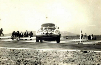 Harry Kallstrom - Claes Billstam
7º TAP Rallye de Portugal 1973. Volkswagen 1302 S (S 117.237). Abandonó por el cable del acelerador.

Del 13 al 18 de Marzo, Estoril, Cascais, Lisboa, Portugal.
Superficie: asfalto - tierra.

El Rally tenia un total de 4600.00 km de los que 397.50 km divididos en 32 tramos eran especiales.

Se inscribieron 90 equipos, tomaron la salida 79, finalizaron 23.@
Palabras clave: ;Volkswagen;Portugal;1973