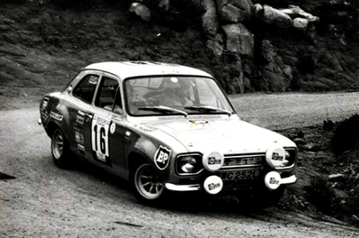 Jean-Claude Gamet - Willy Huret
17º Tour de Corse 1973. Ford Escort RS 1600 MKI (WWC 252L). Abandonó por suspensión del coche.

Del 1 al 2 de Diciembre, Ajaccio, Córcega, Francia.
Superficie: asfalto - nieve.

El Rally tenia un total de 1080 km de los que 511.70 km divididos en 21 tramos eran especiales.
8 de ellos fueron cancelados, de SS8 a SS15).
SS8 Argiusta - Forciolo de 15.40 km.
SS9 Bottacina - Cortichiato de 10.50 km.
SS10 Tavera - Bastelica de 17.10 km.
SS11 Bastelica - Cauro de 18.80 km.
SS12 Panelca - Ghisoni de 34.60 km.
SS13 Ghisoni - Cross de 16.60 km.
SS14 Muracciole - Rospigliani de 13.00 km.
SS15 Ponte Leccia - Morosaglia de 13.90 km.

Se inscribieron 50 equipos, tomaron la salida 50, finalizaron 22.
@
Palabras clave: Ford;Escort;MKI;Corse;Corcega;1973