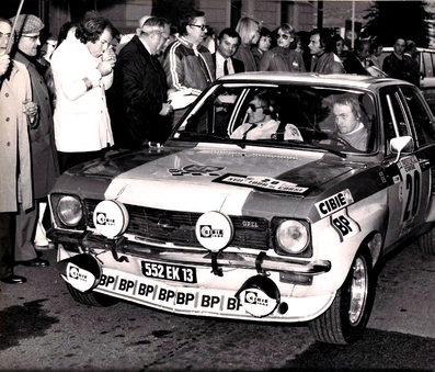 Jean-Louis Clarr - Jacques Jaubert
17º Tour de Corse 1973. Opel Ascona (552 EK 13). Abandonó por la caja de cambios.

Del 1 al 2 de Diciembre, Ajaccio, Córcega, Francia.
Superficie: asfalto - nieve.

El Rally tenia un total de 1080 km de los que 511.70 km divididos en 21 tramos eran especiales.
8 de ellos fueron cancelados, de SS8 a SS15).
SS8 Argiusta - Forciolo de 15.40 km.
SS9 Bottacina - Cortichiato de 10.50 km.
SS10 Tavera - Bastelica de 17.10 km.
SS11 Bastelica - Cauro de 18.80 km.
SS12 Panelca - Ghisoni de 34.60 km.
SS13 Ghisoni - Cross de 16.60 km.
SS14 Muracciole - Rospigliani de 13.00 km.
SS15 Ponte Leccia - Morosaglia de 13.90 km.

Se inscribieron 50 equipos, tomaron la salida 50, finalizaron 22.
@
Palabras clave: ;Opel_Ascona;Corse;Corcega;1973;Parque_Cerrado;Personajes