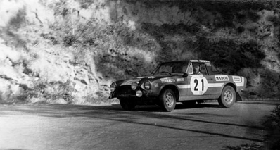 José Carpinteiro Albino - F. Albino
7º TAP Rallye de Portugal 1973. Fiat 124 Abarth Spider (TO F85488). Abandonó por el diferencial del coche antes de SS26 Arouca de 8.50 Km.

Del 13 al 18 de Marzo, Estoril, Cascais, Lisboa, Portugal.
Superficie: asfalto - tierra.

El Rally tenia un total de 4600.00 km de los que 397.50 km divididos en 32 tramos eran especiales.

Se inscribieron 90 equipos, tomaron la salida 79, finalizaron 23.@
Palabras clave: Fiat;Abarth;Spider;Portugal;1973