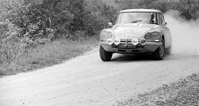 Richard Bochnicek - Sepp-Dieter Kernmayer
44º Österreichische Alpenfahrt 1973. Citröen DS23 (9488 YX 79). Abandonó por fuga de aceite en SS15 Edlesberg de 17,50 Km.

Del 12 al 14 de Septiembre, Baden, Austria.
Superficie: tierra.

El Rallye tenia un total de 2,314.50 km de los que 324,50 km divididos en 31 tramos eran especiales (2 de ellos fueron cancelados, SS2 y SS22).

Se inscribieron 97 equipos, tomaron la salida 97, finalizaron 25.@
Palabras clave: Citroen;Austria;1973