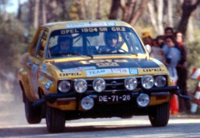 Manuel Gomes Pereira - Costa Simoes
7º TAP Rallye de Portugal 1973. Opel Ascona 1904 SR (DE-71-28). Abandonó por la dirección del coche.

Del 13 al 18 de Marzo, Estoril, Cascais, Lisboa, Portugal.
Superficie: asfalto - tierra.

El Rally tenia un total de 4600.00 km de los que 397.50 km divididos en 32 tramos eran especiales.

Se inscribieron 90 equipos, tomaron la salida 79, finalizaron 23.@
Palabras clave: Opel;Ascona;Portugal;1973