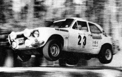Francisco Santos - Joao Anios
7º TAP Rallye de Portugal 1973. Ford Escort RS 1600 MKI (SDK 954J). Abandonó por perdida de rueda en SS5 Peninha de 8 Km.

Del 13 al 18 de Marzo, Estoril, Cascais, Lisboa, Portugal.
Superficie: asfalto - tierra.

El Rally tenia un total de 4600.00 km de los que 397.50 km divididos en 32 tramos eran especiales.

Se inscribieron 90 equipos, tomaron la salida 79, finalizaron 23.@
Palabras clave: Ford;Escort;MKI;MKI;Portugal;1973;