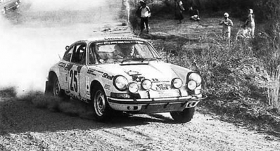 Bill Fritschy - Kim Mandewille
21º East African Safari Rally 1973. Porsche 911. Abandonó por la caja de cambios.

Del 19 al 23 Abril, Nairobi, Kenya, África.
Superficie: tierra.

Se inscribieron 89 equipos, tomaron la salida 89, finalizaron 18.@
Palabras clave: Porsche;Safari;1973