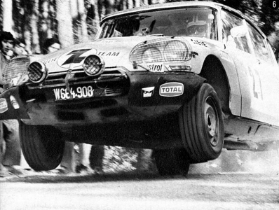 Richard Bochnicek - Sepp-Dieter Kernmayer
7º TAP Rallye de Portugal 1973. Citröen DS 21 (W664.908). Abandonó por el embrague.

Del 13 al 18 de Marzo, Estoril, Cascais, Lisboa, Portugal.
Superficie: asfalto - tierra.

El Rally tenia un total de 4600.00 km de los que 397.50 km divididos en 32 tramos eran especiales.

Se inscribieron 90 equipos, tomaron la salida 79, finalizaron 23.@
Palabras clave: Citroen;DS21;Portugal;1973;