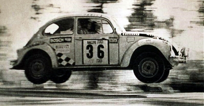 Herbert Grundsteidl - Georg Hopf
7º TAP Rallye de Portugal 1973. Volkswagen 1302 S (S117.240). Abandonó por accidente.

Del 13 al 18 de Marzo, Estoril, Cascais, Lisboa, Portugal.
Superficie: asfalto - tierra.

El Rally tenia un total de 4600.00 km de los que 397.50 km divididos en 32 tramos eran especiales.

Se inscribieron 90 equipos, tomaron la salida 79, finalizaron 23.@
Palabras clave: Volkswagen;Portugal;1973;