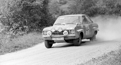 Horst Udo Seegerer - Oscar Grunwald
44º Österreichische Alpenfahrt 1973. Opel Ascona 1.9 (STA-YR 11). Abandonó, desconocemosel motivo y en que especial.

Del 12 al 14 de Septiembre, Baden, Austria.
Superficie: tierra.

El Rallye tenia un total de 2,314.50 km de los que 324,50 km divididos en 31 tramos eran especiales (2 de ellos fueron cancelados, SS2 y SS22).

Se inscribieron 97 equipos, tomaron la salida 97, finalizaron 25.@
Palabras clave: Opel;Ascona;1973