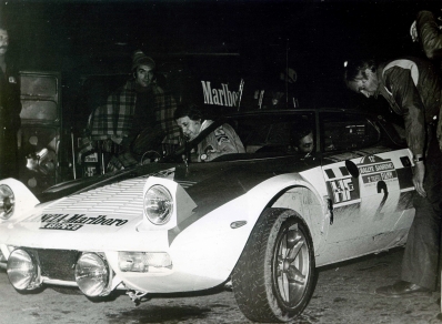 Sandro Munari - Mario Mannucci
16º Rally Sanremo 1974. Lancia Stratos HF (TO L65176). Clasificado 1º.

Del 2 al 5 de Noviembre, Sanremo, Italia.
Superficie: asfalto

El Rally tenia un total de 1805.00 km de los que 408.40 km divididos en 38 tramos eran especieles.

Tomaron la salida 106 equipos, finalizaron 54.@
Palabras clave: Sandro_Munari;Lancia;Stratos;Sanremo;1974