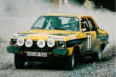 Walter Röhrl - Jochen Berger
8º Rallye Firestone 1974. Opel Ascona 1.9 SR (Gr.2). Clasificado 1º.
29-31 de Marzo. Coef. 7,4. Puntuable para el campeonato de Europa de conductores. Organizador: Real Peña Motorista de Vizcaya.
El Rally tenia un total de 1.542 Km de los que 457 Km divididos en 29 tramos eran especiales.
Se inscribieron 100 equipos, tomaron la salida 81, finalizaron 21.@
Palabras clave: Walter_Röhrl;Firestone;Vizcaya;Opel;Ascona;1974