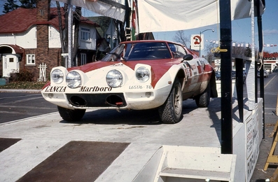 Sandro Munari - Mario Mannucci
2º Rally of the Rideau Lakes 1974. Lancia Stratos HF (TO-L65176). Clasificado 1º.

Del 16 al 20 de Octubre, Smith Falls, Canada.
Superficie: tierra.

El Rally tenia un total de 1577.60 Km de los que 383.64 Km divididos en 40 tramos eran especiales (3 de ellos fueron cancelados SS24 Crosby Lake de 6.18 Km, SS25 Bennett Lake de 6.61 Km y SS26 Silver Lake de 3.64 Km).

Se inscribieron 65 equipos, tomaron la salida 51, finalizaron 19.@
Palabras clave: Sandro_Munari;Lancia;Stratos;Canada;1974