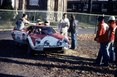 Sandro Munari - Mario Mannucci
2º Rally of the Rideau Lakes 1974. Lancia Stratos HF (TO-L65176). Clasificado 1º.

Del 16 al 20 de Octubre, Smith Falls, Canada.
Superficie: tierra.

El Rally tenia un total de 1577.60 Km de los que 383.64 Km divididos en 40 tramos eran especiales (3 de ellos fueron cancelados SS24 Crosby Lake de 6.18 Km, SS25 Bennett Lake de 6.61 Km y SS26 Silver Lake de 3.64 Km).

Se inscribieron 65 equipos, tomaron la salida 51, finalizaron 19.@
Palabras clave: Sandro_Munari;Lancia;Stratos;Canada;1974