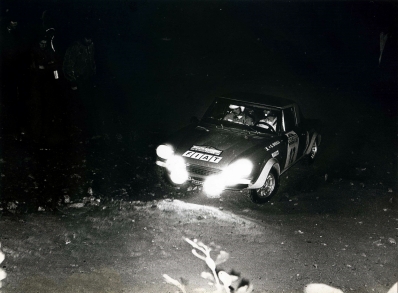 Giulio Bisulli - Francesco Rossetti
16º Rally Sanremo 1974. Fiat 124 Abarth Rallye (TO K85988). Clasificado 2º.

Del 2 al 5 de Noviembre, Sanremo, Italia.
Superficie: asfalto

El Rally tenia un total de 1805.00 km de los que 408.40 km divididos en 38 tramos eran especieles.

Tomaron la salida 106 equipos, finalizaron 54.@
Palabras clave: Fiat;Abarth;Spider;Sanremo;1974