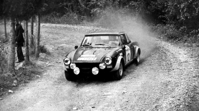 Giulio Bisulli - Francesco Rossetti
16º Rally Sanremo 1974. Fiat 124 Abarth Rallye (TO K85988). Clasificado 2º.

Del 2 al 5 de Noviembre, Sanremo, Italia.
Superficie: asfalto

El Rally tenia un total de 1805.00 km de los que 408.40 km divididos en 38 tramos eran especieles.

Tomaron la salida 106 equipos, finalizaron 54.@

Palabras clave: Fiat;Abarth;Spider;Sanremo;1974