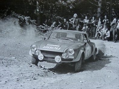 Giulio Bisulli - Francesco Rossetti
16º Rally Sanremo 1974. Fiat 124 Abarth Rallye (TO K85988). Clasificado 2º.

Del 2 al 5 de Noviembre, Sanremo, Italia.
Superficie: asfalto

El Rally tenia un total de 1805.00 km de los que 408.40 km divididos en 38 tramos eran especieles.

Tomaron la salida 106 equipos, finalizaron 54.@
Palabras clave: Fiat;Abarth;Spider;Sanremo;1974