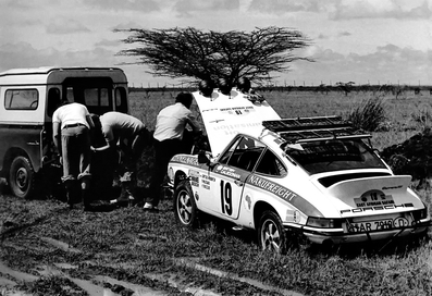 Björn Waldegard - Hans Thorszelius
22º East African Safari 1974. Porsche 911 Carrera RS (S-AR 7910). CLasificado 2º.
Chipsteads of Kensington

De 11 al 15 de Abril, Nairobi, Kenya, Africa.
Superficie: tierra.

El Rally tenia un total de 5557.00 km, desconocemos cuantos controles horarios habían.

Tomaron la salida 99 equipos, finalizaron 16.@
Palabras clave: Porsche;Carrera;Safari;1974